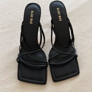 Alias Mae Women's Black Strappy Kitten Heel